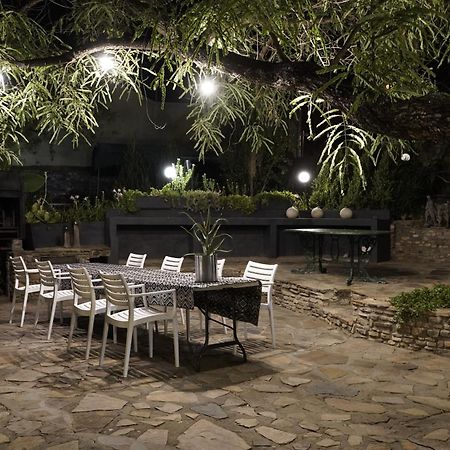 Alluring Self Catering 2 Bedroom Villa At Bokmakierie Villas Windhoek Exterior foto